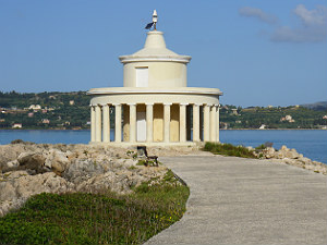 Kefalonia-vakantie-Lassi-napier-vuurtoren-300
